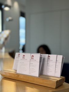 MRT-Untersuchung: Häufige Fragen | Radiologie München: Was darf ich beim MRT tragen? Wie lange dauert es? Was bei Platzangst? Unsere Radiologen in München beantworten die häufigsten Fragen zur MRT-Untersuchung. Bild vom Eoingangsbereich